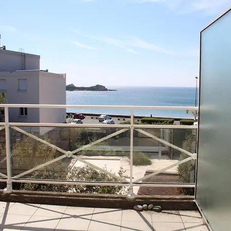 521 - Bel Avec Balcon Vue A En Bordure De La Du Centre Et A 300m Des Commerces * Erquy